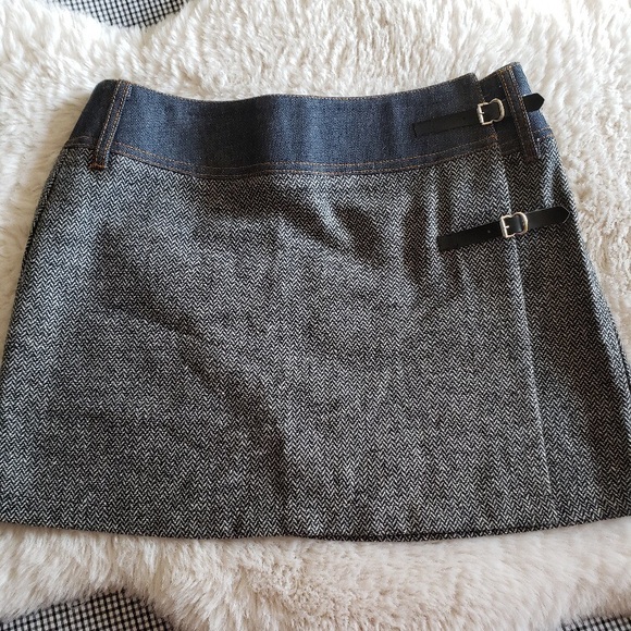 le chateau Dresses & Skirts - LE CHATEAU Tweed Mini Skirt